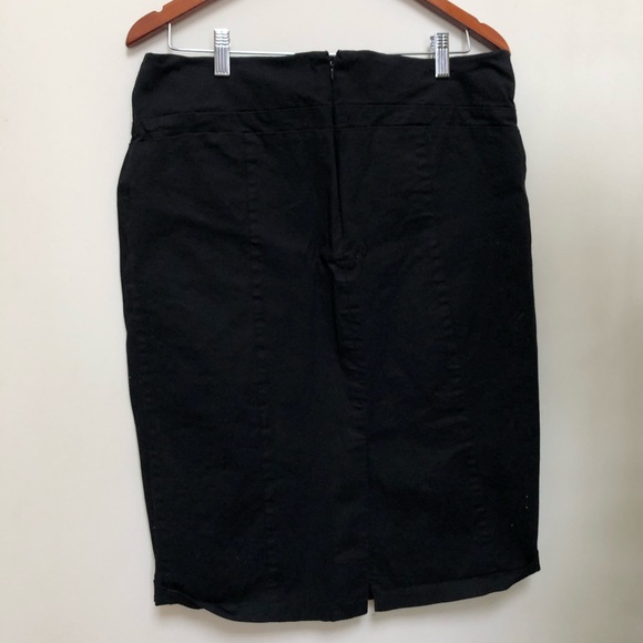 🌹New York & Company | Black Mid Skirt - Picture 3 of 3